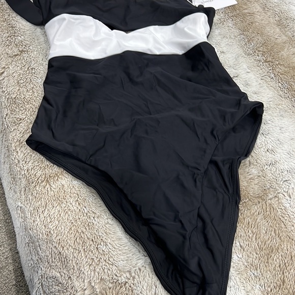 LOVERS& FRIENDS DAYTONA ONE PIECE - Picture 4 of 8